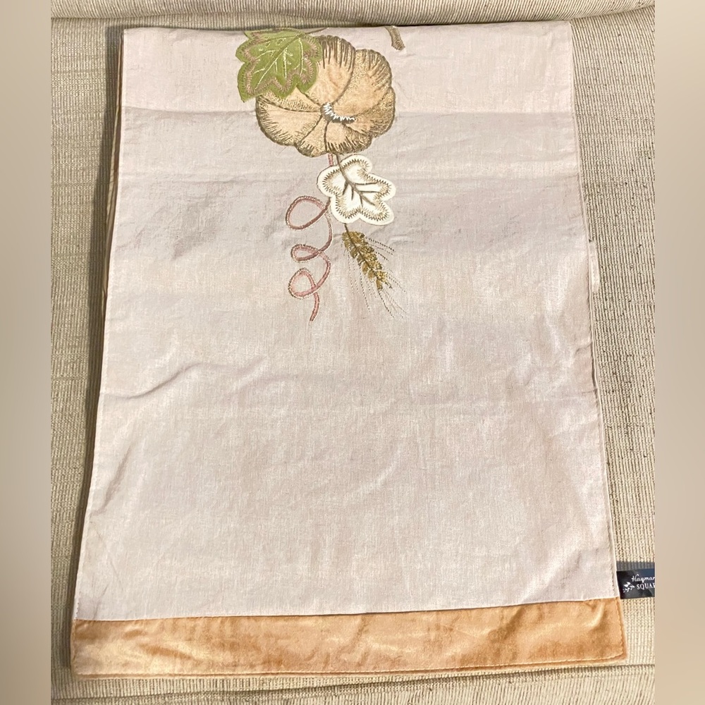 Pink and golden fall harvest pumpkin table runner - Picture 3 of 4